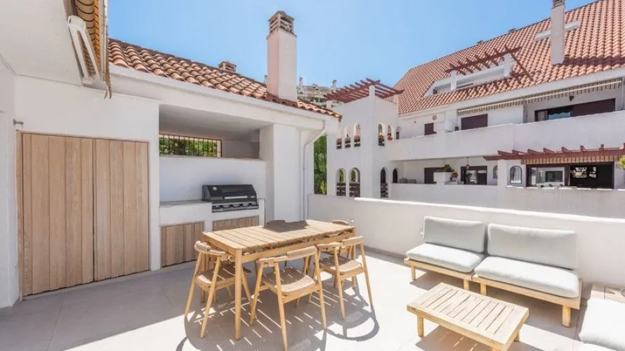 3 bedrooms duplex for sale , Nueva Andalucia, Spain No. 462