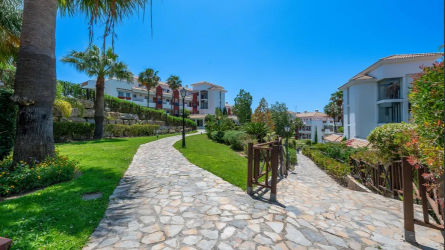 2 bedrooms apartment for sale , Mijas Costa, Spain No. 737 № 1