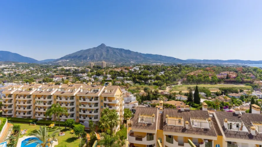 2 bedrooms duplex for sale , Nueva Andalucia, Spain No. 732 № 13