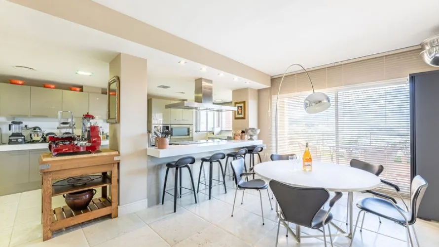 5 bedrooms penthouse for sale , Nueva Andalucia, Spain No. 271 № 8