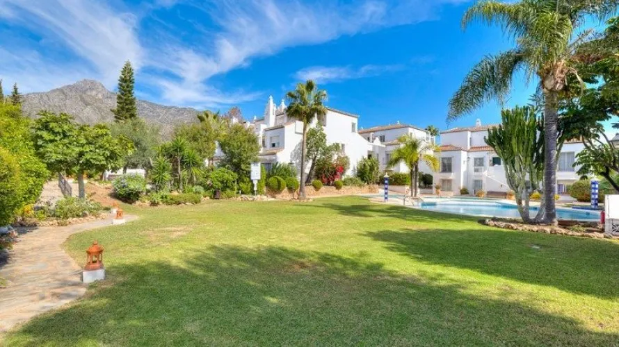 2 bedrooms apartment for sale , Marbella, Spain No. 720 № 16