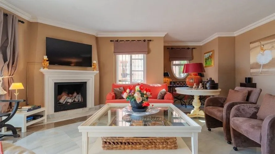 2 bedrooms apartment for sale , La Quinta, Spain No. 761 № 10