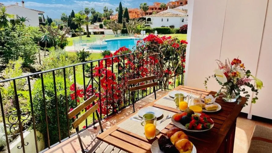 2 bedrooms apartment for sale , Estepona, Spain No. 680