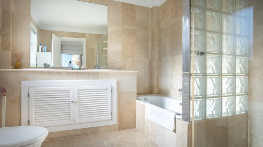 3 bedrooms apartment for sale , Nueva Andalucia, Spain No. 301 № 7