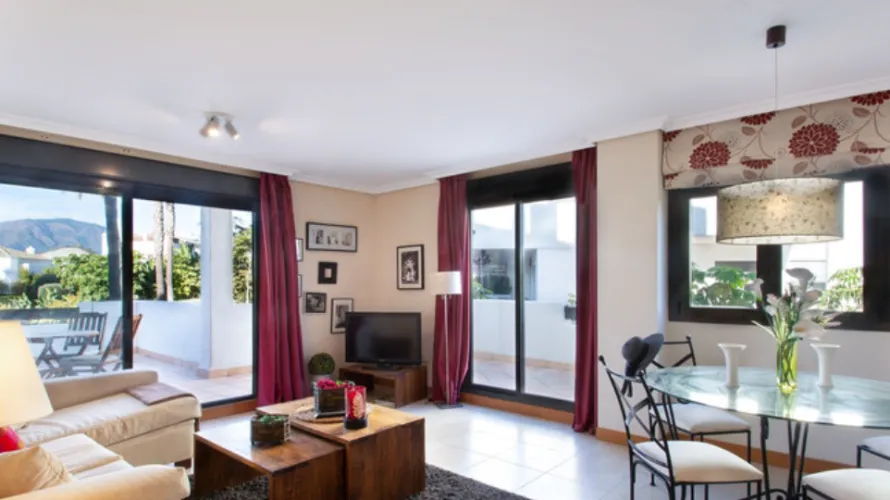 2 bedrooms apartment for sale , Estepona, Spain No. 694 № 1