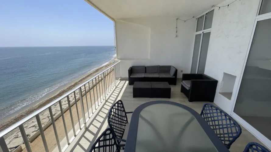 2 bedrooms apartment for sale , Estepona, Spain No. 492 № 1