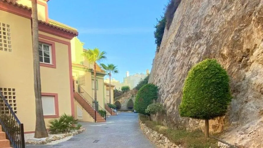 2 bedrooms apartment for sale , Casares, Spain No. 559 № 6