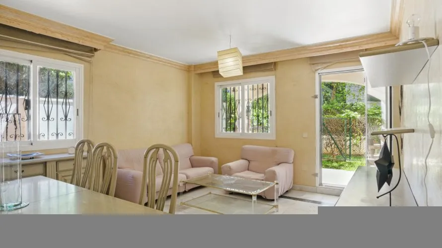 3 bedrooms apartment for sale , Marbella, Spain No. 699 № 1