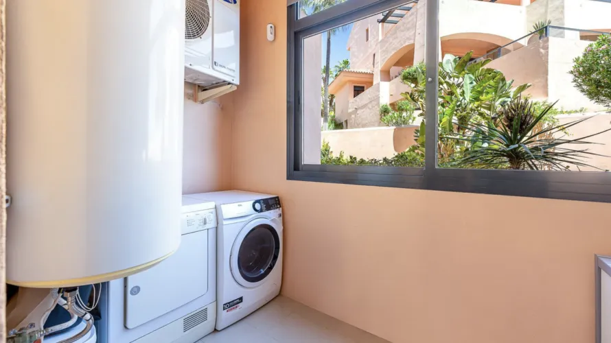 2 bedrooms apartment for sale , Mijas Costa, Spain No. 742 № 6