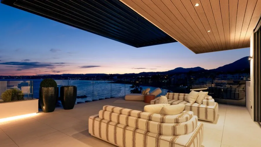 2 bedrooms apartment for sale , Estepona, Spain No. 341 № 1