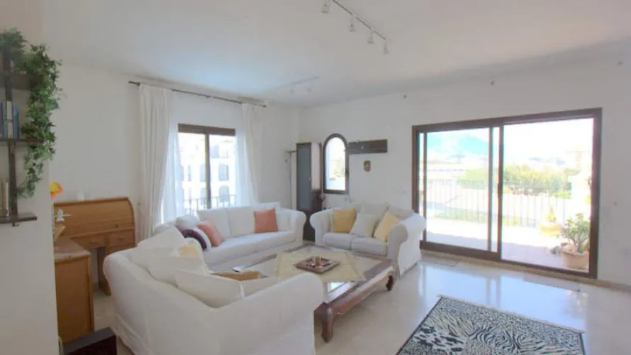 2 bedrooms penthouse for sale , Manilva, Spain No. 552 № 3