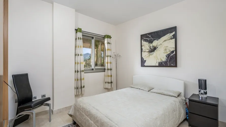 2 bedrooms apartment for sale , Estepona, Spain No. 782 № 10