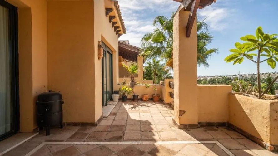 2 bedrooms apartment for sale , Estepona, Spain No. 483 № 25