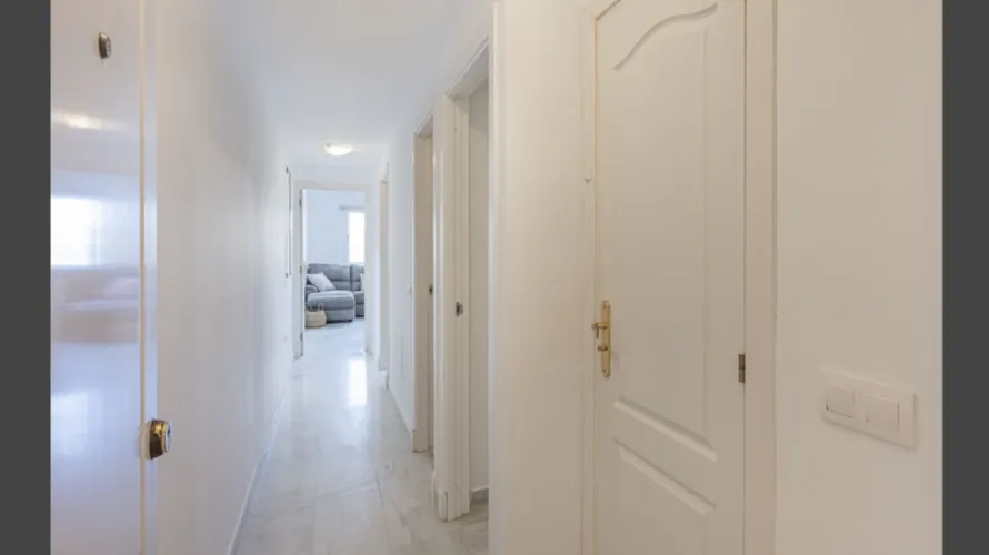 2 bedrooms apartment for sale , Fuengirola, Spain No. 696 № 3