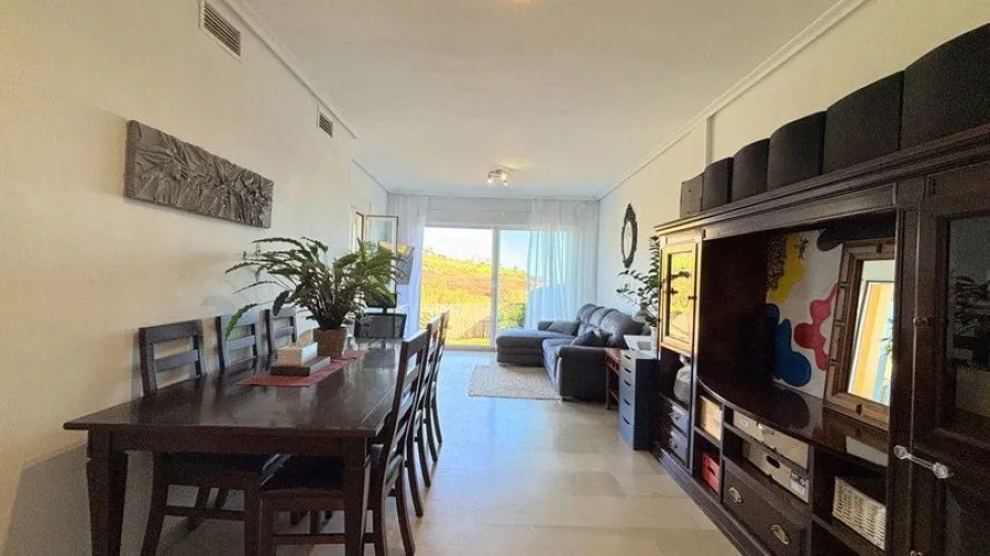 2 bedrooms apartment for sale , Casares, Spain No. 572 № 3