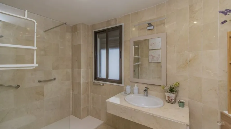 2 bedrooms apartment for sale , Estepona, Spain No. 665 № 6