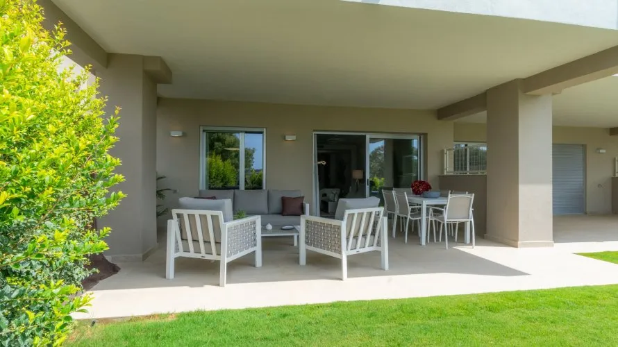 2 bedrooms apartment for sale , Estepona, Spain No. 259 № 5