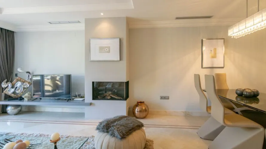 3 bedrooms apartment for sale , Nueva Andalucia, Spain No. 512 № 9