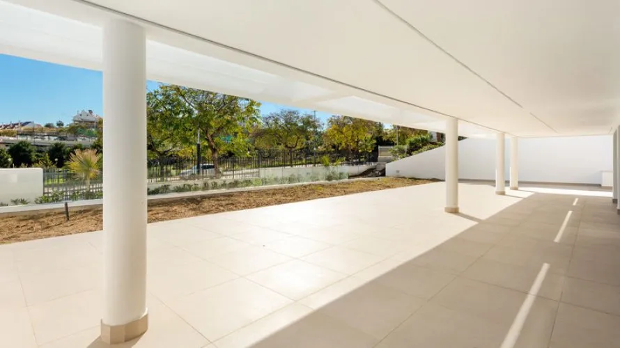 2 bedrooms apartment for sale , Estepona, Spain No. 296