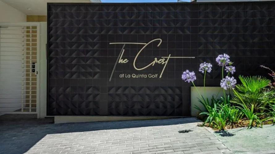 3 bedrooms apartment for sale , La Quinta, Spain No. 305