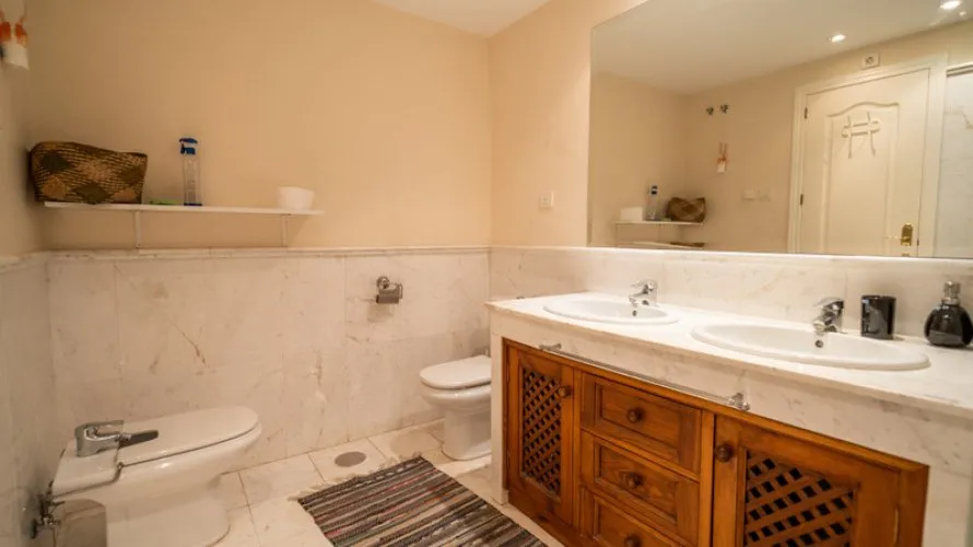 2 bedrooms apartment for sale , Estepona, Spain No. 483 № 8