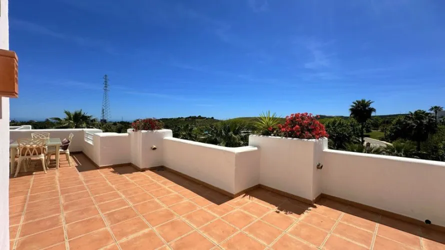 2 bedrooms penthouse for sale , Casares, Spain No. 555 № 17