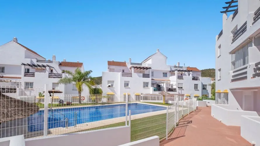 2 bedrooms apartment for sale , Estepona, Spain No. 645 № 15