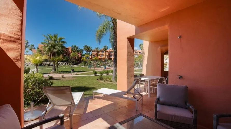 2 bedrooms apartment for sale , Estepona, Spain No. 338