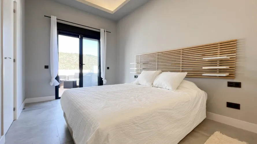 2 bedrooms apartment for sale , Benahavis, Spain No. 493 № 5