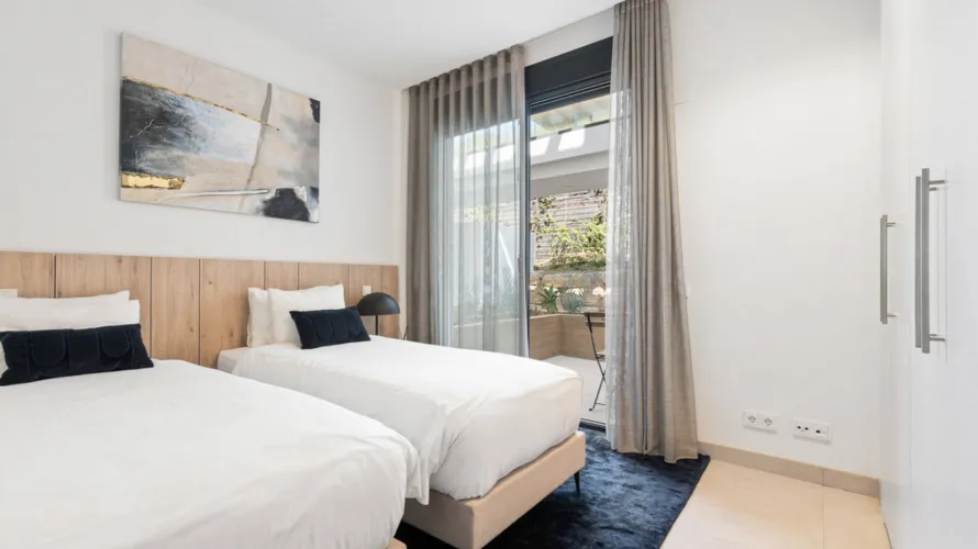 3 bedrooms apartment for sale , Marbella, Spain No. 530 № 6