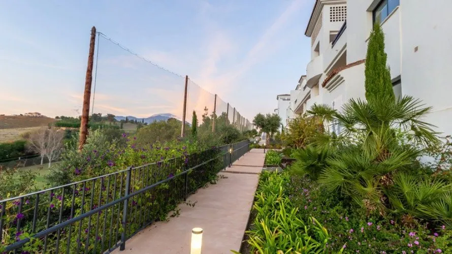 3 bedrooms penthouse for sale , Casares, Spain No. 523 № 4