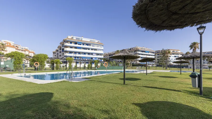 2 bedrooms penthouse for sale , Manilva, Spain No. 756 № 6