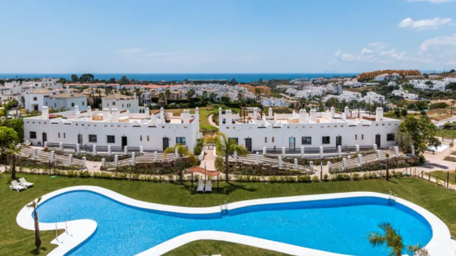 2 bedrooms apartment for sale , Estepona, Spain No. 694