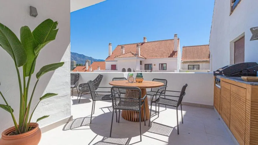 3 bedrooms apartment for sale , Nueva Andalucia, Spain No. 263 № 18