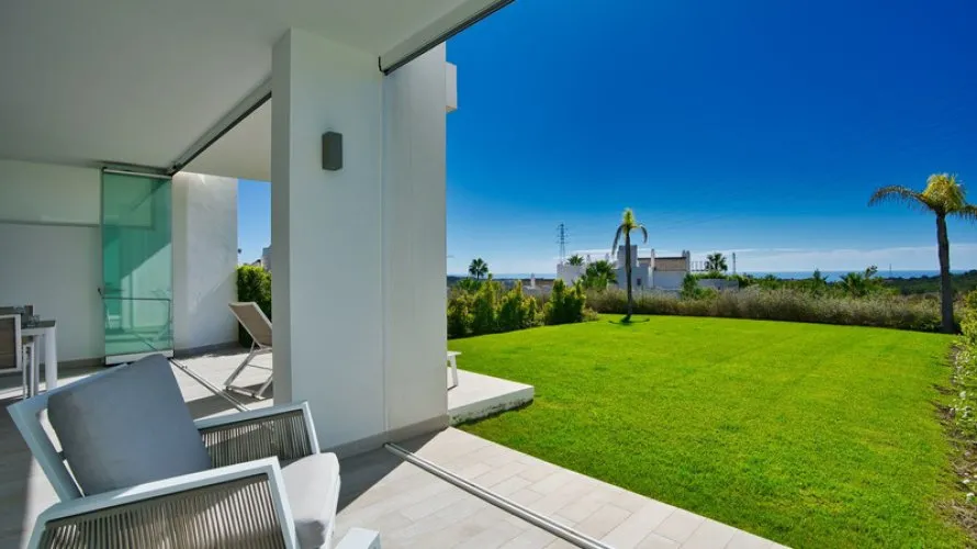 2 bedrooms apartment for sale , Estepona, Spain No. 655 № 27