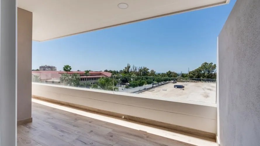 3 bedrooms apartment for sale , Nueva Andalucia, Spain No. 721