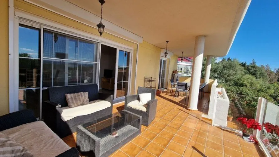 3 bedrooms apartment for sale , Marbella, Spain No. 623 № 9