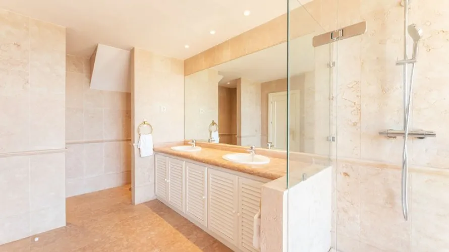 5 bedrooms penthouse for sale , Nueva Andalucia, Spain No. 271 № 4