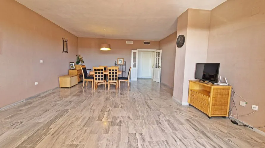 3 bedrooms apartment for sale , Marbella, Spain No. 623 № 13