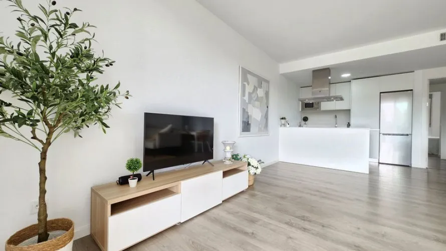 174m² apartment for sale , Estepona, Spain No. 448 № 2