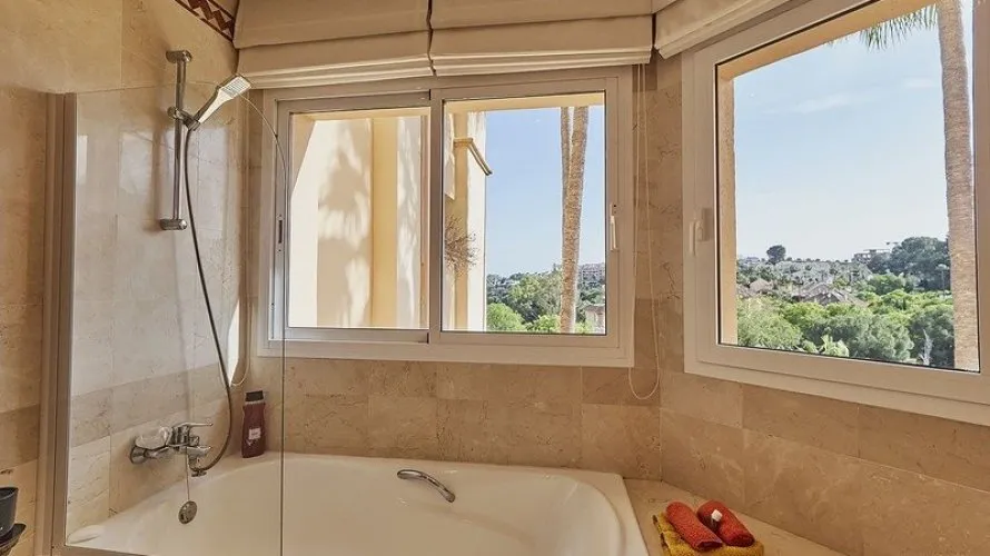 2 bedrooms apartment for sale , Marbella, Spain No. 716 № 24