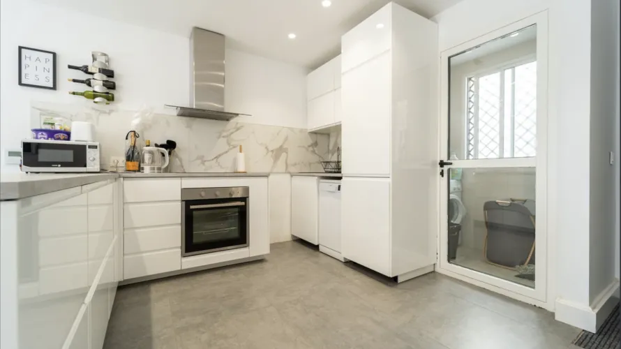 2 bedrooms apartment for sale , Fuengirola, Spain No. 441 № 4