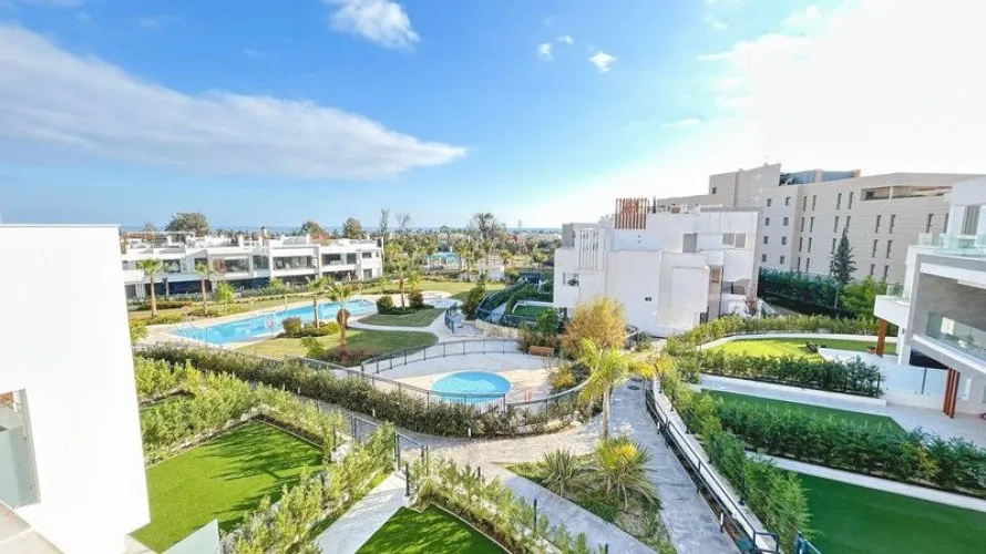 3 bedrooms penthouse for sale , Estepona, Spain No. 526 № 1