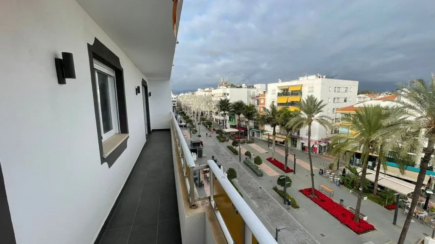 3 bedrooms apartment for sale , Cortes (San Pedro De Alcantara), Spain No. 567