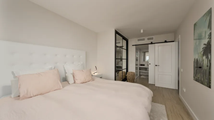 3 bedrooms apartment for sale , Estepona, Spain No. 792 № 10