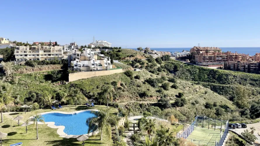 2 bedrooms duplex for sale , Fuengirola, Spain No. 603 № 2