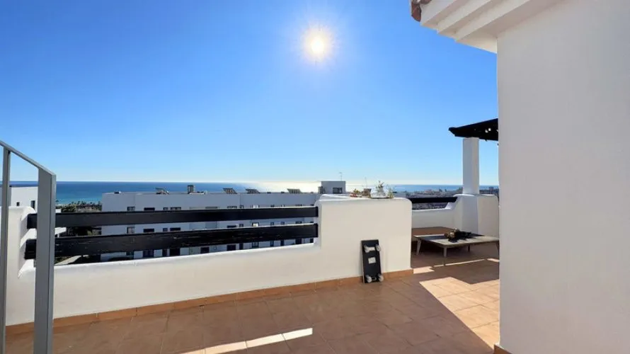3 bedrooms penthouse for sale , Casares, Spain No. 579 № 2