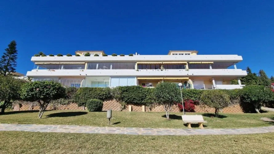 3 bedrooms apartment for sale , Marbella, Spain No. 623 № 1