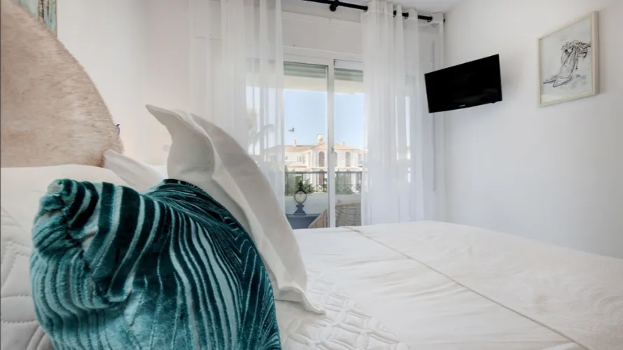 2 bedrooms apartment for sale , Mijas Costa, Spain No. 758 № 11