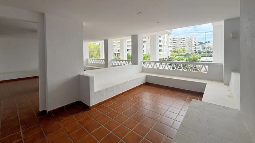 1 bedroom penthouse for sale , Nueva Andalucia, Spain No. 460 № 11
